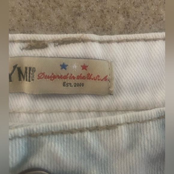 Women’s Denim Red & White Embroidered Jean Shorts Size 9 Perfect for 4th of July - Picture 12 of 16